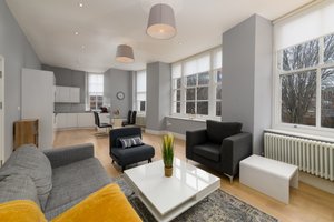 Flat 2, Aberdare House