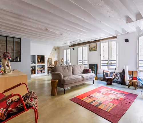 Rue Cherchi: Cobbled Courtyards & Blossoms