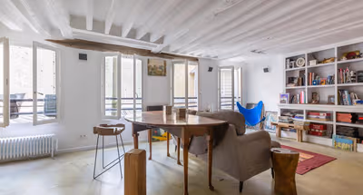 Rue Cherchi: Cobbled Courtyards & Blossoms