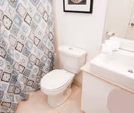 Bremner Blvd Serviced Apartment