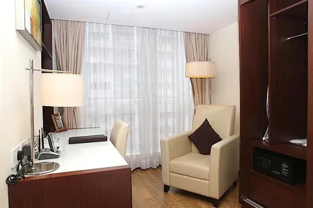 Hennessy Road Apartments, Wan Chai