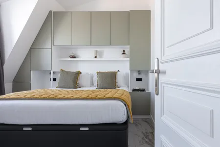 A striking & a stylish 6th floor apartment