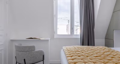 A striking & a stylish 6th floor apartment