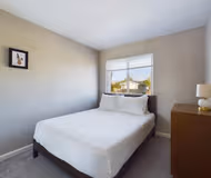 Avenida Almendros Apartment