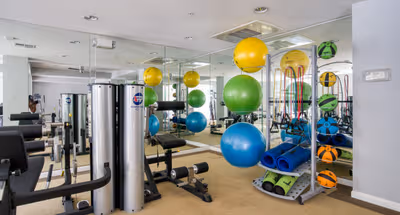 Buckingham Dr Apartment