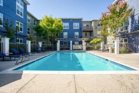 Buckingham Dr Apartment
