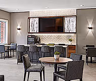 Pierce St, Serviced Apartment