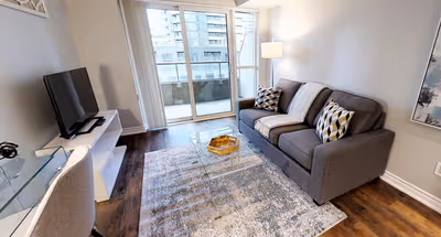 Wellington St West Serviced Apartments