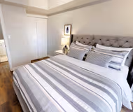 Wellington St West Serviced Apartments