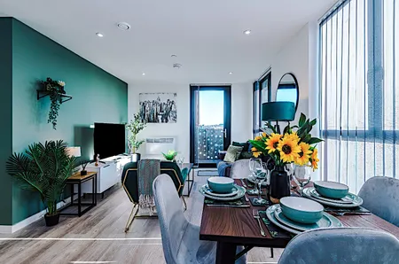 Stunning 2-Bed Flat, Amazing Location, Sleeps 4!