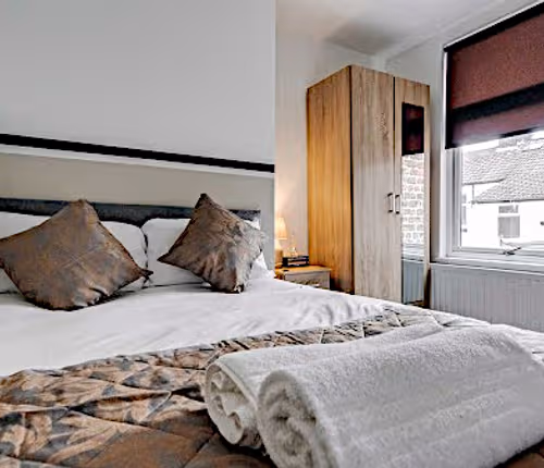 Kensington 4-bedroom Deluxe House