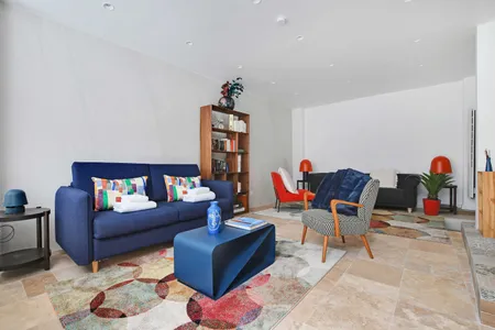 Pompidou Serviced Apartment