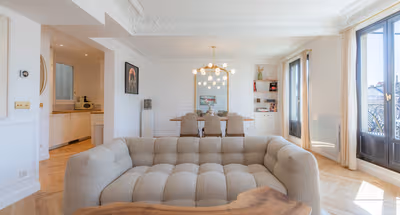 Luxury apartment in Marais