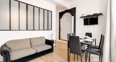 Place Saint-Germain-Des-Près Odeon, Monnaie De Paris- A Fine Parisian Living