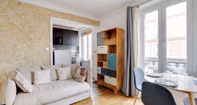 République Serviced Apartment