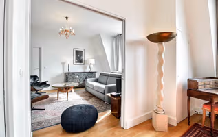 Chabrol Serviced Apartment