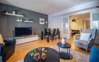 Rda. de Sant Pere Serviced Apartment