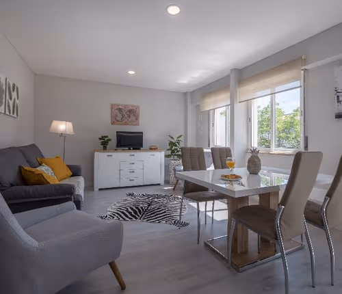 Av. Alm. Reis 123 apartment