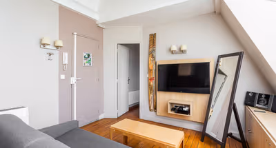 Boulevard Serviced Apartment