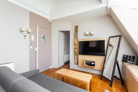 Boulevard Serviced Apartment