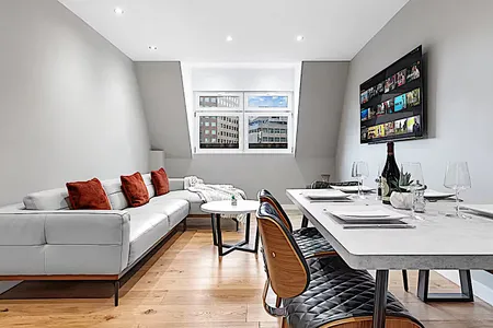 London Bridge Luxury