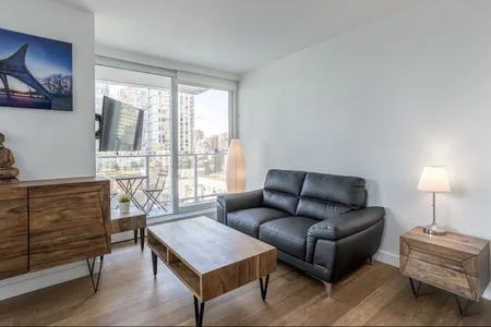 Richards St Apartment