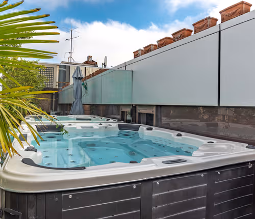 Champs-Élysées penthouse suite