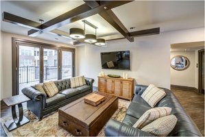 W North St Apartment
