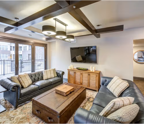 W North St Apartment