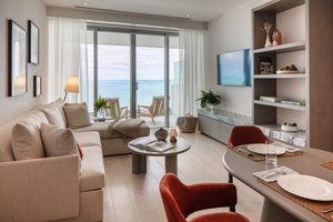 West Bay Street Apartment
