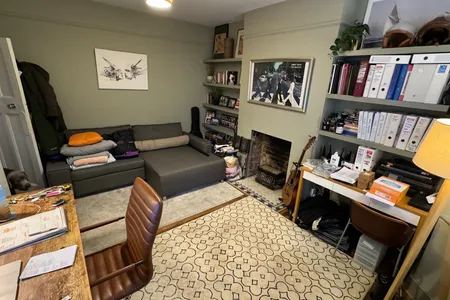 Bramston House 4 Bedrooms Condo with Steam Room