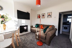 Lovely Decor Apartment