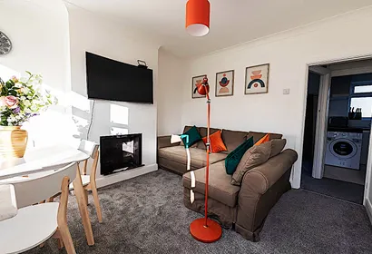 Lovely Decor Apartment