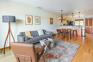NW Naito Pkwy Apartment