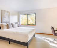 NW Naito Pkwy Apartment