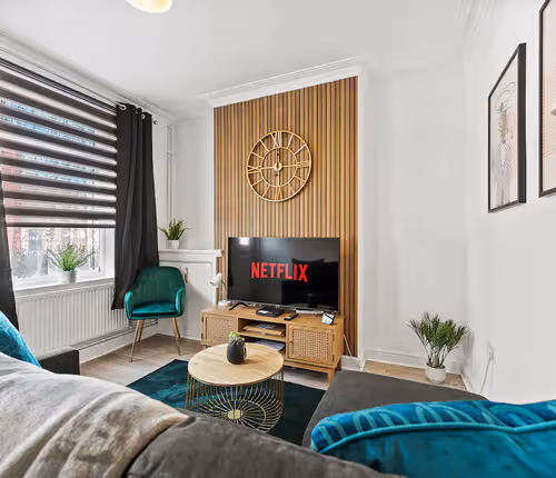 Living room at 29 Great Central Avenue
