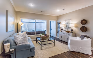 Kings College Ave Apartment