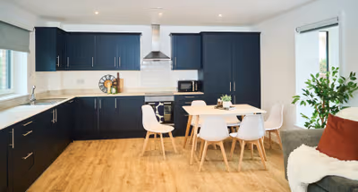 Chic - 5 Bed - 5 Bath - Free Parking