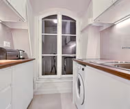 Charming Parisian Studio with Rooftop Views