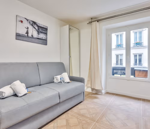 République Serviced Apartment