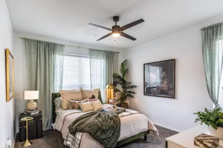 Grove Ct W Apartment