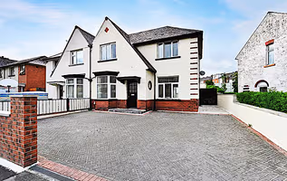 4 Stirling Road