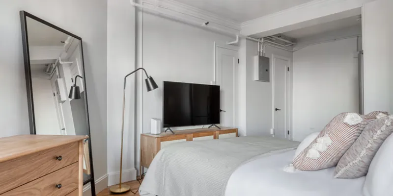 Beacon St Apartment