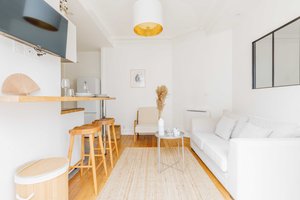 Jouffroy d'Abbans apartment