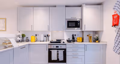 77 Furlong Wy, Salford