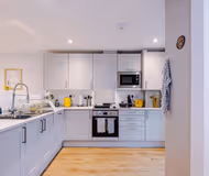 77 Furlong Wy, Salford