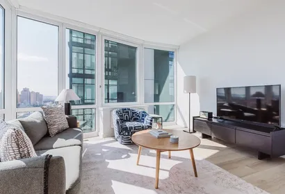 Summit Ave Apartment