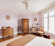 Rue Lapeyrere service apartment