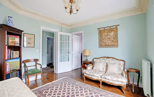 Rue Lapeyrere service apartment