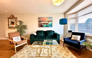 Stylish 2 Bed Garden Apartment